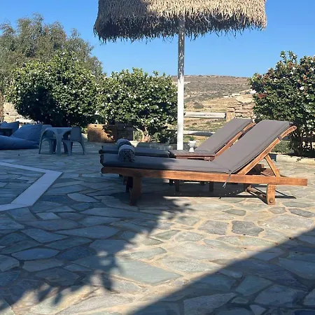 Casa * Páros