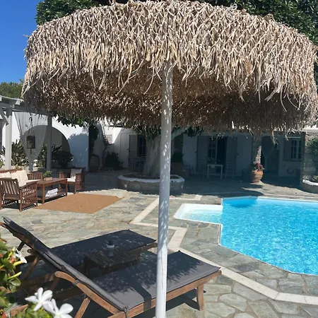 Casa * Páros